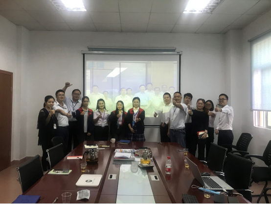 乐鱼页面在线登录-乐鱼（中国）软件与炎墨合影